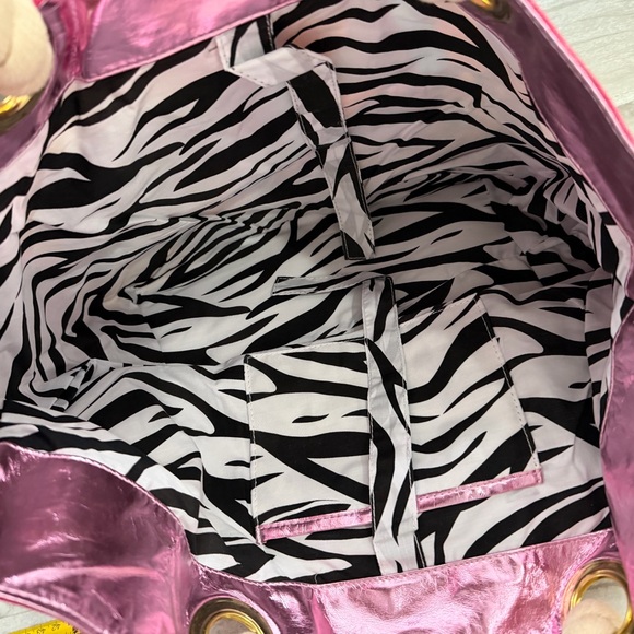 Amika Vibrant Floral Tote Bag - Picture 3 of 5